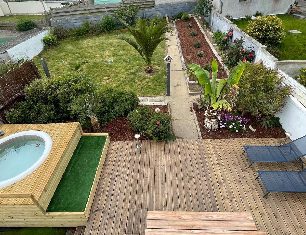 La Bidouric, Jacuzzi Villa Saint-Pol-de-Leon Exterior photo